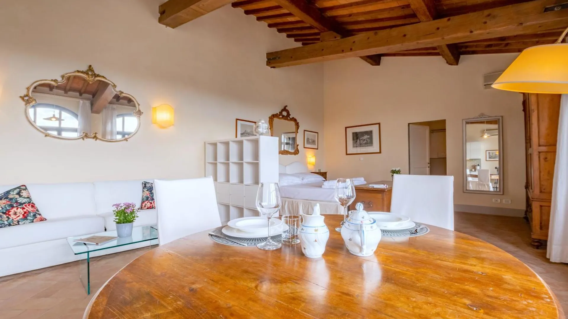 Le Piazzole Heritage Florence Apartment